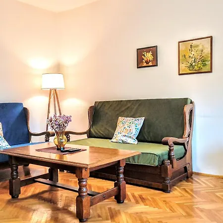 Apartamento Maya's Place Escópia