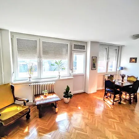 Maya's Place Апартаменти Скоп'є