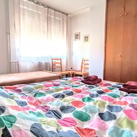 Maya's Place Apartamento Escópia