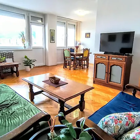 Maya's Place Skopie