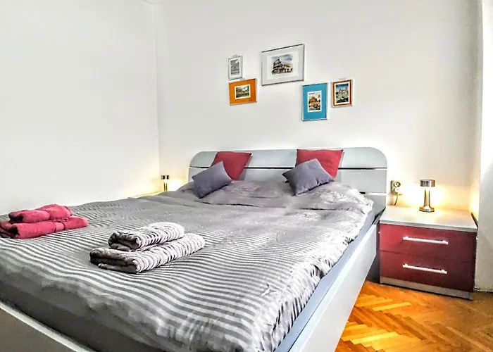 Maya's Place Appartement *