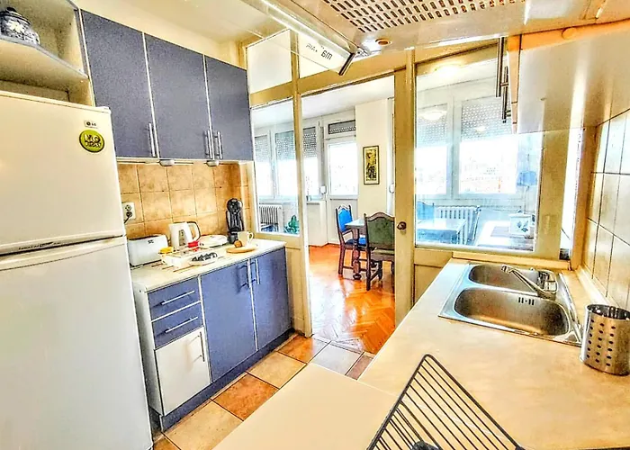 Maya's Place Appartement *